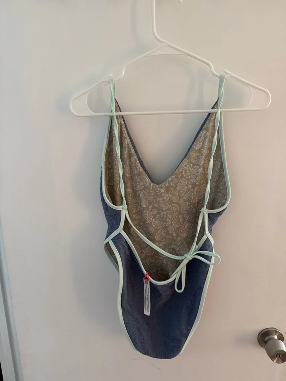 free-est Amber One-Piece Swimsuit Blue and Teal Size L - Picture 4 of 5